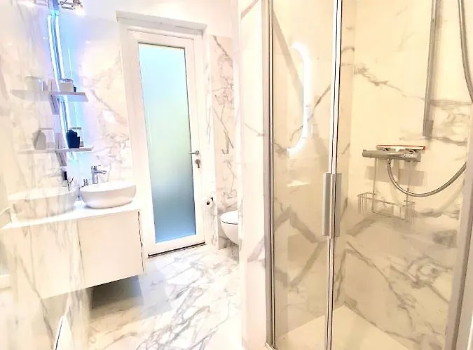 Apartament Alice Smart *